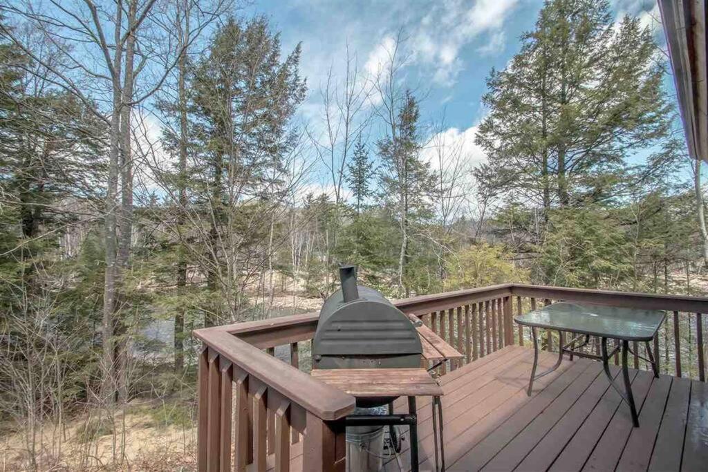 Relaxing Riverside Retreat - Storyland, Attitash, North Conway Apartment Bartlett Exterior photo